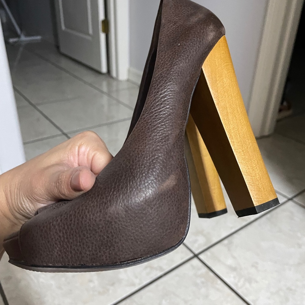Also shoes